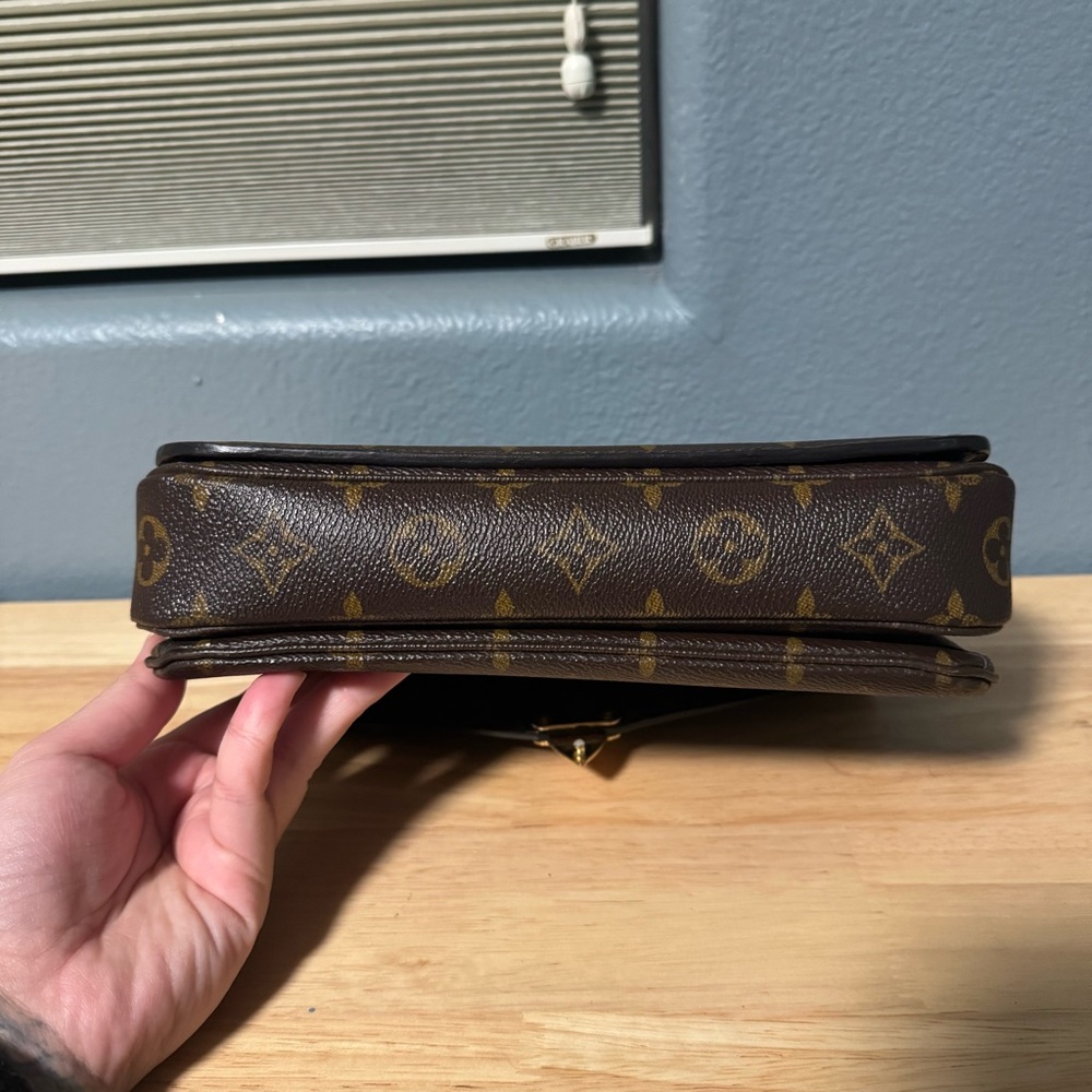 Louis Vuitton Metis Monogram - Picture 9 of 14